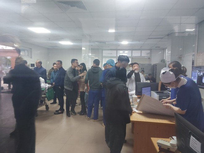 Nghệ An: Sập trần lớp học khiến nhiều học sinh bị thương - Ảnh 1.