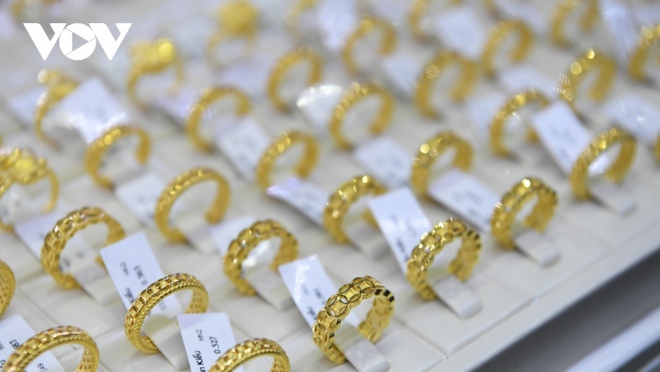 Giá vàng hôm nay 22/12: Vàng SJC tăng mạnh, đạt mốc 75,80 triệu đồng - Ảnh 1.