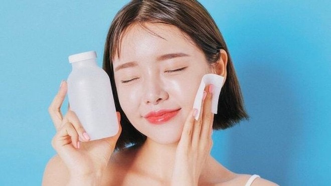 4 loại mỹ phẩm kh&ocirc;ng qu&aacute; đắt tiền vẫn gi&uacute;p bạn c&oacute; nhan sắc rạng ngời - Ảnh 1.