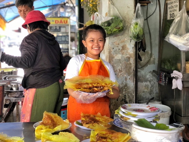 Tiệm bánh xèo hot nhất lúc nà…