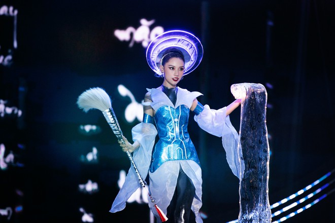 Nhiều thí sinh Hoa hậu Hoàn vũ Việt Nam gặp sự cố trên sân khấu - Ảnh 14.
