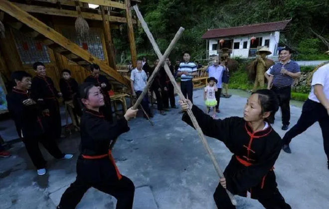Làng kungfu ở Trung Quốc: Ẩn mình trăm năm trên núi luyện công - Ảnh 7.
