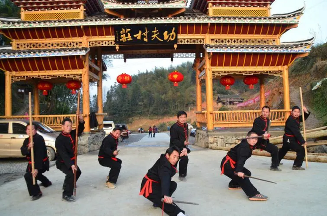 Làng kungfu ở Trung Quốc: Ẩn mình trăm năm trên núi luyện công - Ảnh 6.