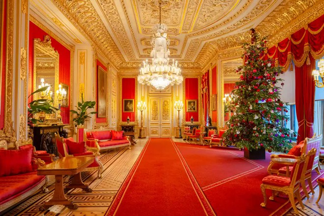Dinh thự hoàng gia Anh trang hoàng Giáng sinh rực rỡ, chi tiết nào cũng chỉn chu, sang trọng - Ảnh 6.