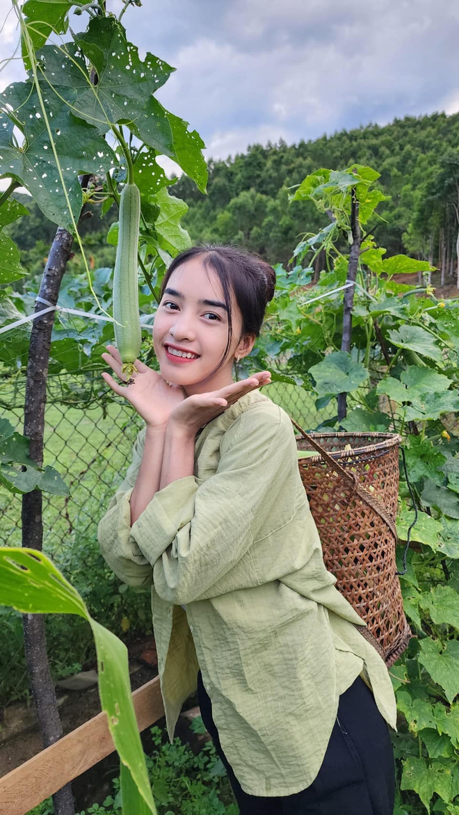 Yona Cươn sốc, lên tiếng về lùm xùm bán sữa nghi không rõ nguồn gốc khiến người dùng bị tiêu chảy - Ảnh 3. Yona Cươn sốc, lên tiếng về lùm xùm bán sữa nghi không rõ nguồn gốc khiến người dùng bị tiêu chảy - Ảnh 3.