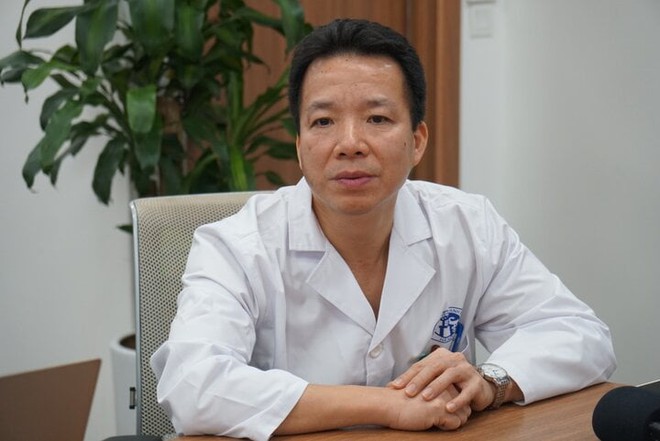 Gia đình người nước ngoài đưa con sang Việt Nam nhờ bác sĩ phẫu thuật - Ảnh 3.