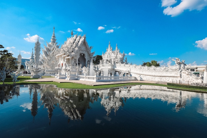 Ngôi chùa trắng nổi tiếng Thái Lan nằm tại điểm du lịch nào? - Ảnh 1.
