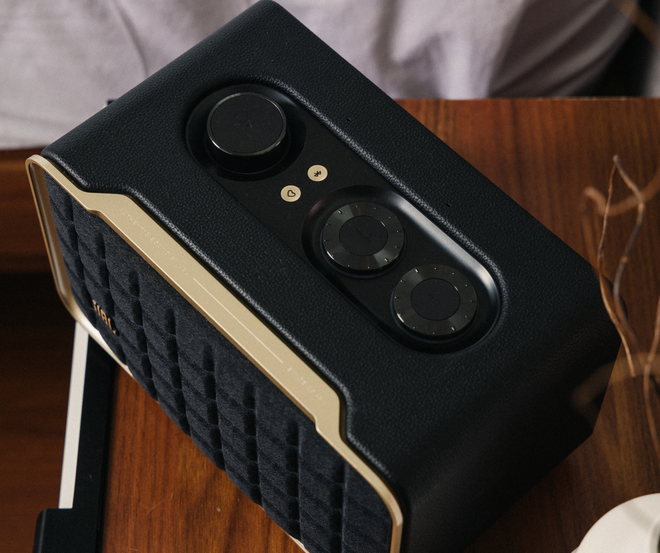 H&agrave; Nhi: JBL Authentics 300, một chiếc loa gu tui - Ảnh 3.