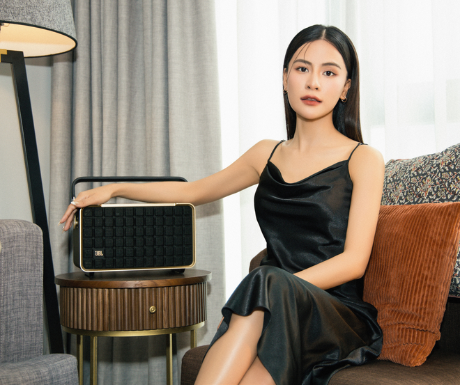 H&agrave; Nhi: JBL Authentics 300, một chiếc loa gu tui - Ảnh 1.
