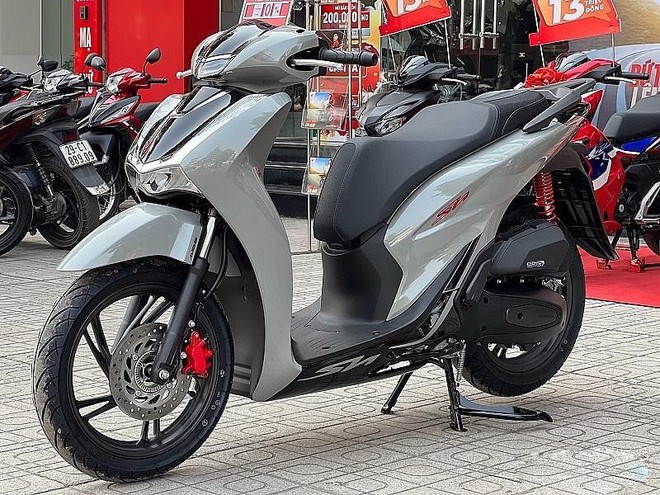 Gi&aacute; Honda SH tiếp tục ph&aacute; đ&aacute;y tại đại l&yacute;, xuống mức thấp kỷ lục nhiều năm - Ảnh 3.