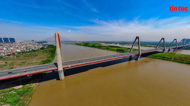 Hà Nội sắp cấm đường theo giờ để kiểm định cầu Nhật Tân và cầu Thanh Trì - Ảnh 2.