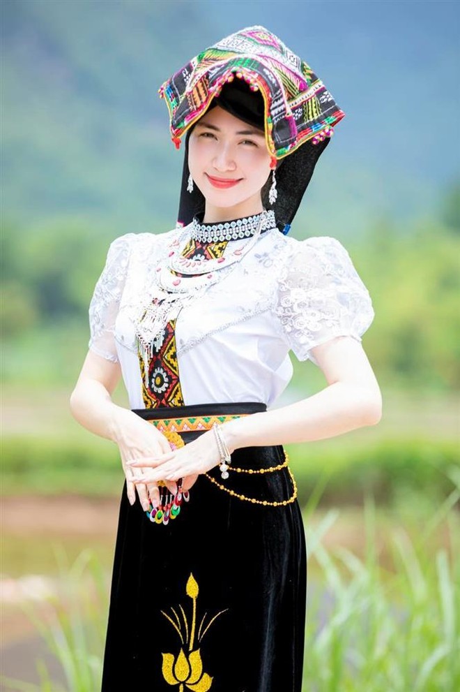 Thùy Tiên, Đỗ Hà và dàn mỹ nhân Việt khoe sắc trong trang phục dân tộc - Ảnh 5.