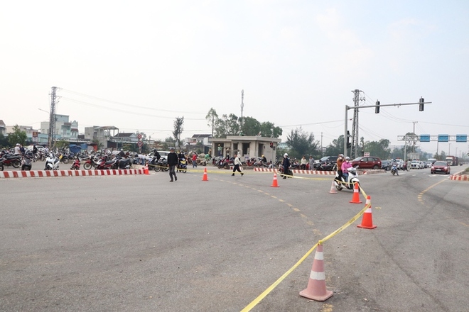 Hiện trường vụ tai nạn kinh hoàng làm 8 người chết ở Quảng Nam - Ảnh 12.