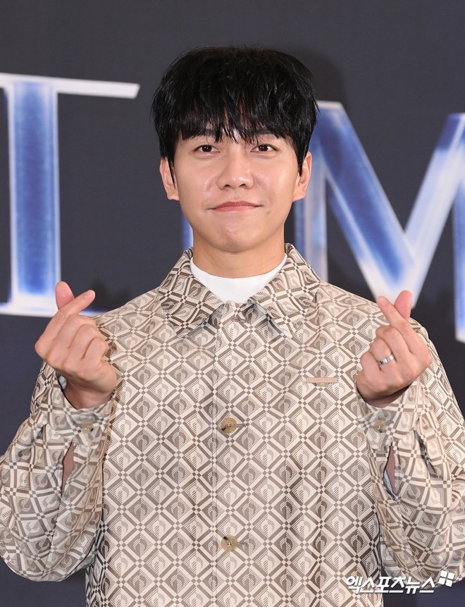 Lee Seung Gi lần đầu lộ diện sau thông báo kết hôn, hào hứng khoe nhẫn cưới và kế hoạch xây dựng gia đình với con gái Mama Chuê - Ảnh 5.