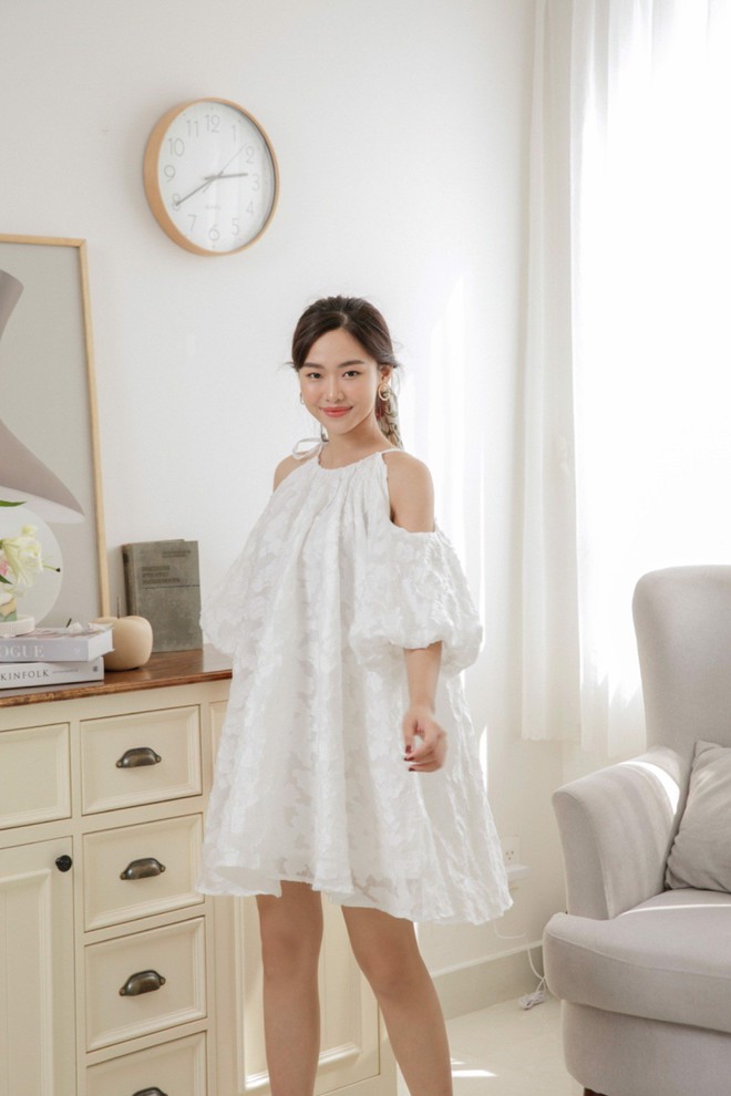 Tủ đồ của nữ ch&iacute;nh Vườn Sao Băng bản Th&aacute;i: Tr&ocirc;ng th&igrave; đơn giản m&agrave; diện l&ecirc;n nữ t&iacute;nh, xinh xắn miễn b&agrave;n - Ảnh 24.