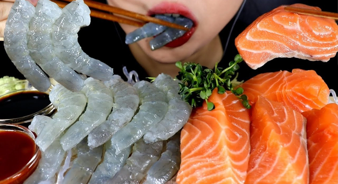 Kiểu ăn hải sản dù ngon nhưng dễ gây nhiễm sán, ngộ độc, rước bệnh - Ảnh 3.