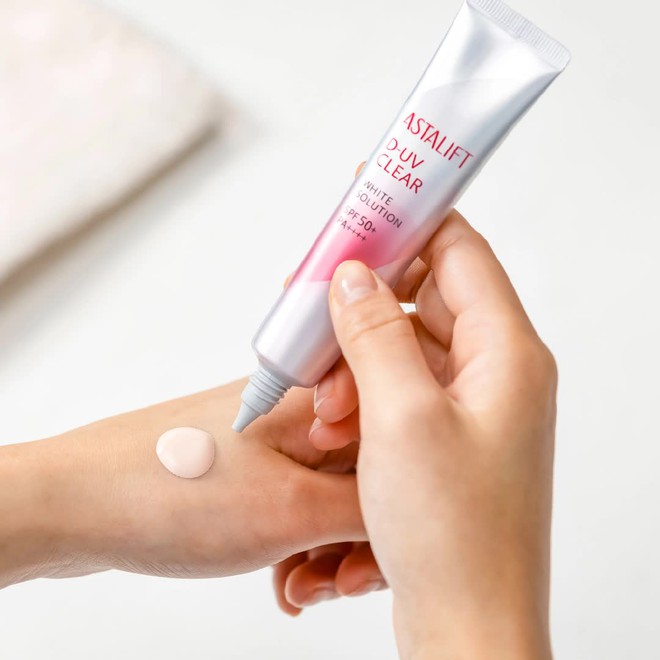 5 c&aacute;ch chống l&atilde;o h&oacute;a, dưỡng đẹp da cho n&agrave;ng c&ocirc;ng sở - Ảnh 2.