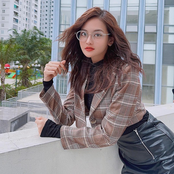 Style ngo&agrave;i đời cực thời thượng của nữ ch&iacute;nh Đừng n&oacute;i khi y&ecirc;u - Ảnh 10.