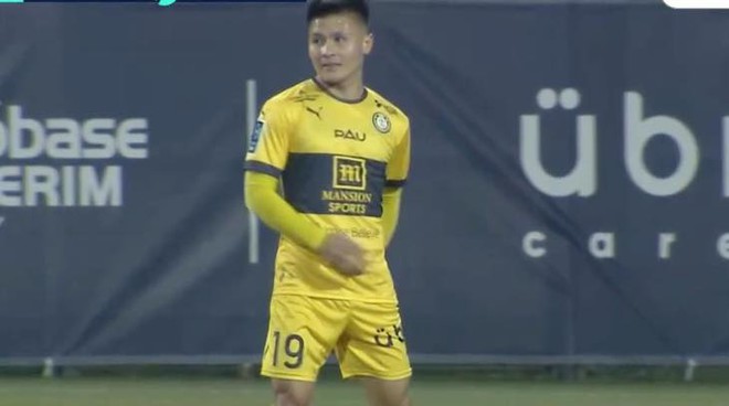 Văn Toàn thả thính bằng tiếng Hàn, Quang Hải được đá 10 phút cho Pau FC ở Ligue 2 - Ảnh 3.