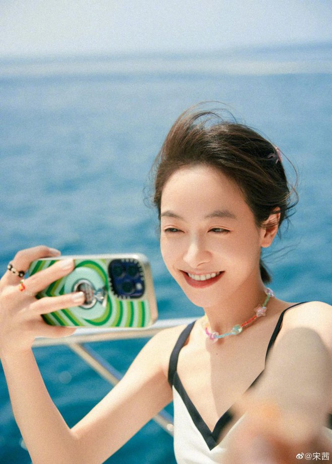 Tống Thiến khoe visual trong loạt ảnh ở Phuket - Ảnh 1.