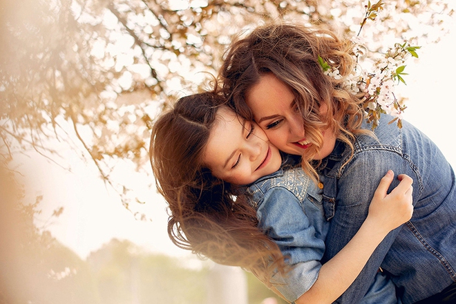 Bố mẹ x&acirc;y dựng mối quan hệ tốt đẹp với con tuổi teen - Ảnh 1.