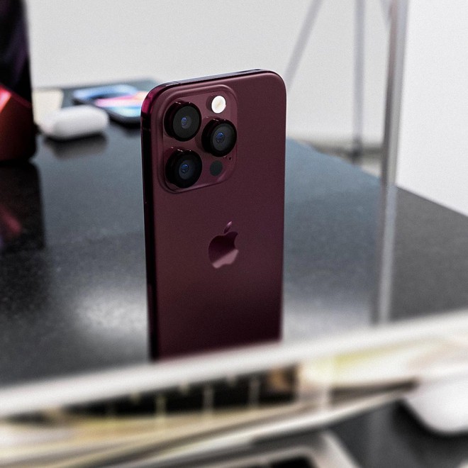 Trọn bộ ý tưởng iPhone 15 với màu sắc siêu đẹp, ấn tượng với màu đỏ rượu vang cực kỳ lạ mắt - Ảnh 1.