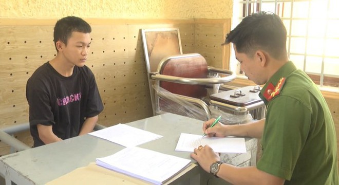 B&eacute; g&aacute;i c&ugrave;ng bạn trai d&agrave;n cảnh cướp t&agrave;i sản của t&agrave;i xế taxi - Ảnh 1.