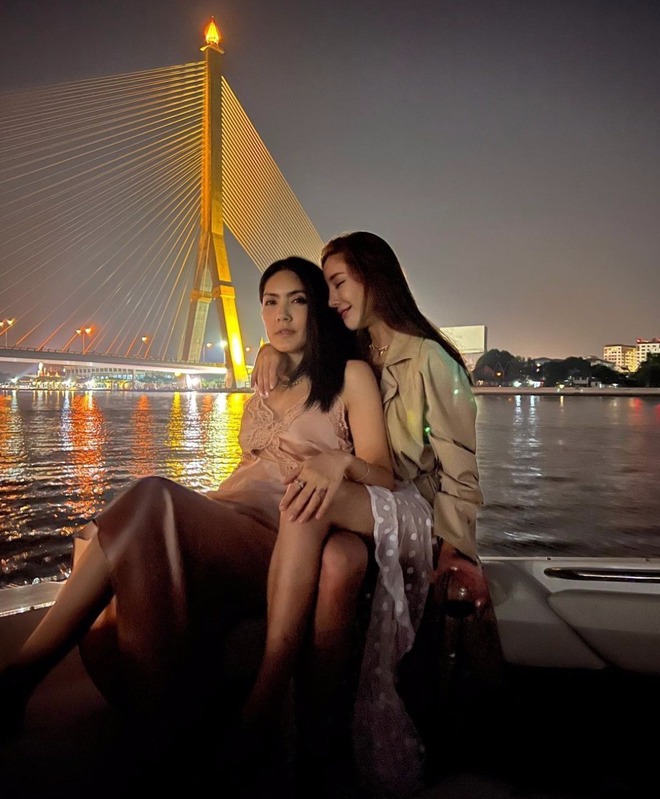 1 năm sau ng&agrave;y Tangmo Chiếc L&aacute; Bay tử nạn bất thường: Loạt nghi vấn chưa c&oacute; lời giải, mẹ ruột bị chỉ tr&iacute;ch tham tiền - Ảnh 4.