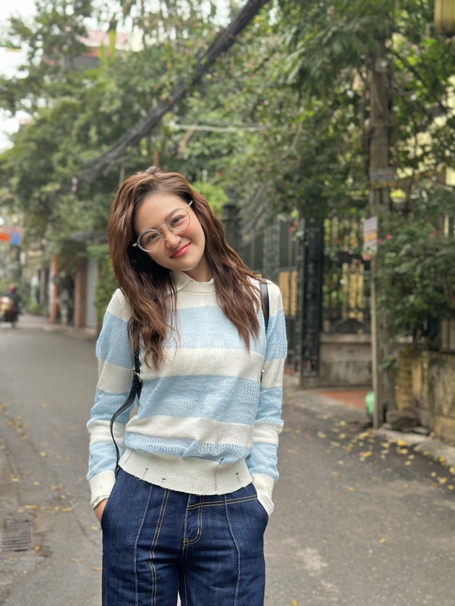 Kh&aacute;m ph&aacute; tủ đồ Gen Z s&agrave;nh điệu của Th&ugrave;y Anh trong Đừng N&oacute;i Khi Y&ecirc;u - Ảnh 3.