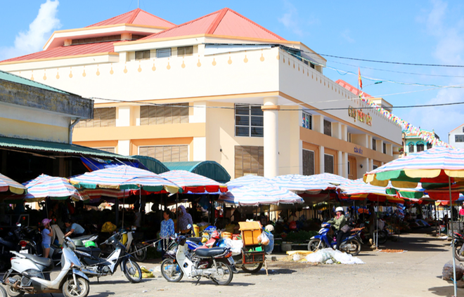 Hai nữ tiểu thương xô xát, một người bị đâm tử vong - Ảnh 1.