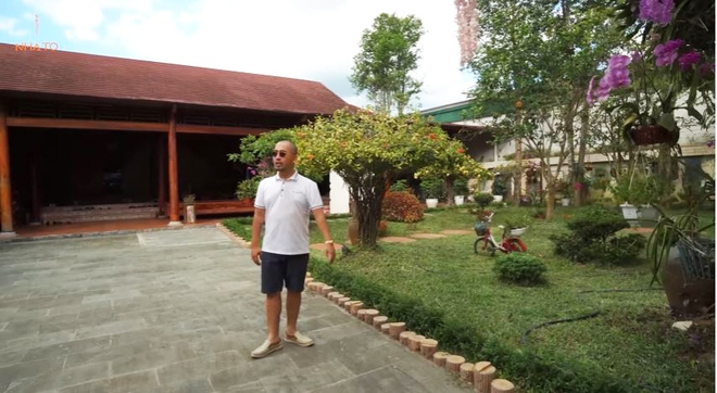 Căn biệt phủ kiểu &ldquo;c&aacute;c cụ&rdquo; ở H&agrave; Tĩnh rộng 1.000m2, sửng sốt nhất l&agrave; kho b&aacute;u trầm hương tiền tỷ - Ảnh 3.