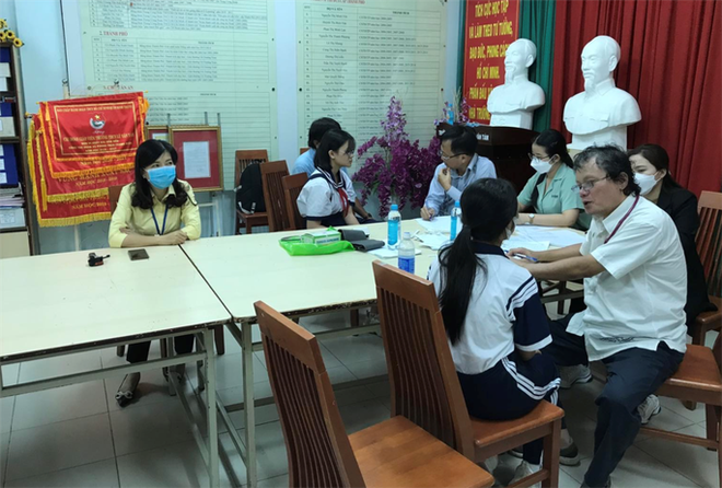 Học sinh ở Bình Thạnh - TP.HCM nghỉ ốm tăng cao bất thường - Ảnh 1.