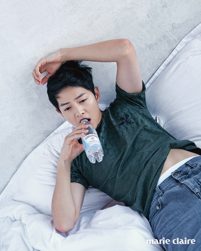 Song Joong Ki và bà xã Katy khiến fan xốn xang với những bộ ảnh nóng bỏng trong quá khứ - Ảnh 15.