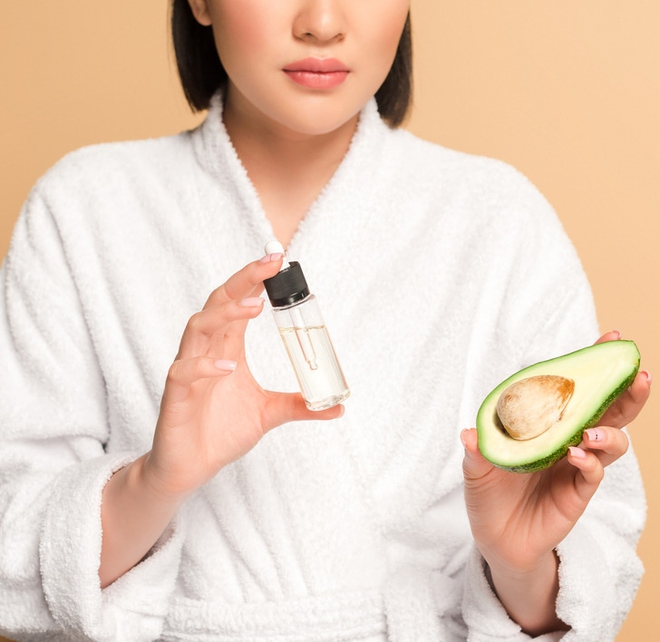 Cải thiện l&agrave;n m&ocirc;i kh&ocirc; nứt nẻ m&agrave; kh&ocirc;ng cần son dưỡng - Ảnh 3.
