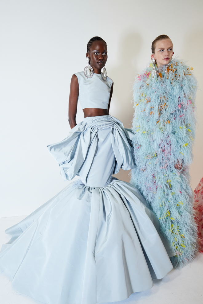 7 bộ sưu tập b&ugrave;ng nổ về thị gi&aacute;c tại Haute Couture Fashion Week - Ảnh 25.