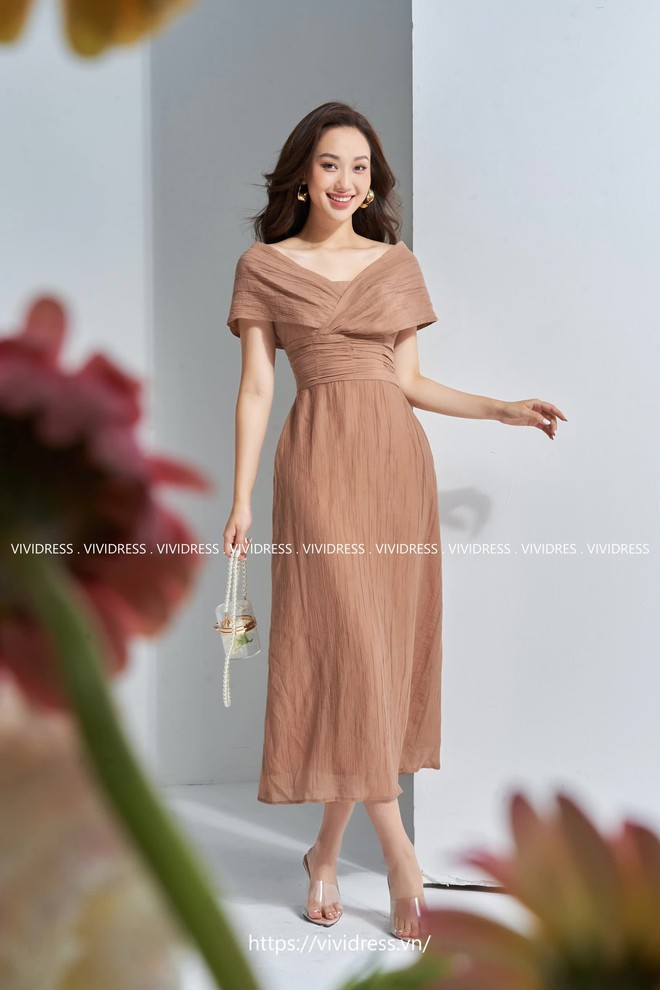 Diện v&aacute;y liền sang chảnh như Quỳnh Lương trong Valentine n&agrave;y - Ảnh 18.