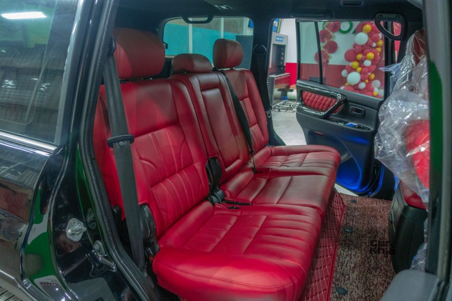 Mất 2 tháng với 650 triệu, thợ Việt lột xác Land Cruiser 2005 giống hệt xe đời mới giá 7 tỷ - Ảnh 13.