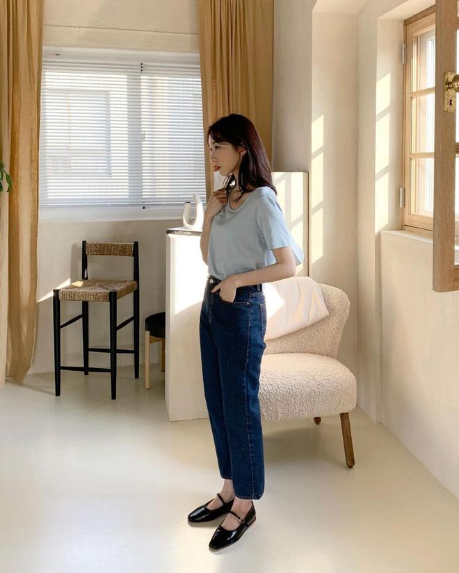 N&agrave;ng c&ocirc;ng sở ngại đi gi&agrave;y cao g&oacute;t c&oacute; thể diện 4 mẫu sau - Ảnh 5.