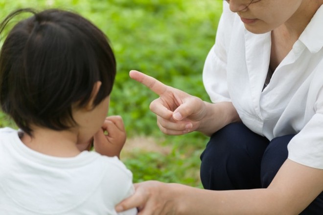 Lá thư mẹ gửi con gái nghi oan bạn học trộm tiền, tiết lộ cách dạy con mẫu mực: Con ơi, đừng bao giờ định nghĩa người khác! - Ảnh 1.