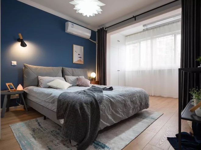 Căn hộ 56m&sup2; với sự kết hợp v&ocirc; c&ugrave;ng đặc biệt của 3 gam m&agrave;u xanh, ghi, hồng - Ảnh 9.