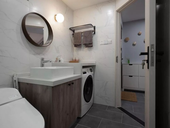 Căn hộ 56m&sup2; với sự kết hợp v&ocirc; c&ugrave;ng đặc biệt của 3 gam m&agrave;u xanh, ghi, hồng - Ảnh 10.