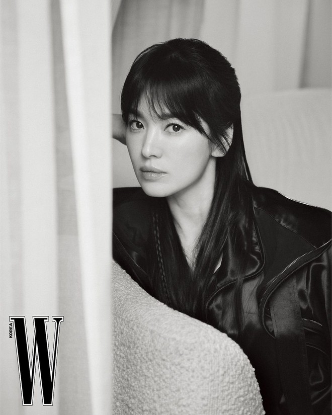 Hình ảnh song hye kyo ở show diễn fendi