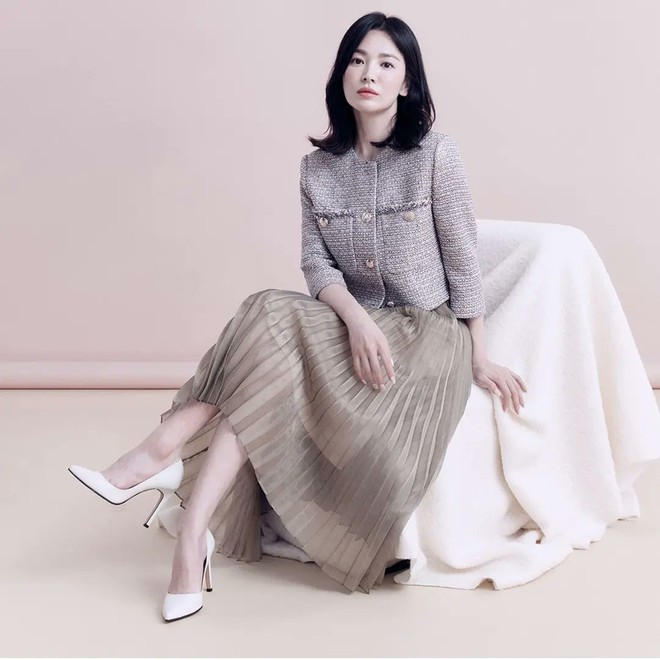 Giữa l&uacute;c Song Hye Kyo g&acirc;y b&atilde;o to&agrave;n cầu, Song Joong Ki ở ẩn vẫn bị r&eacute;o t&ecirc;n - Ảnh 7.