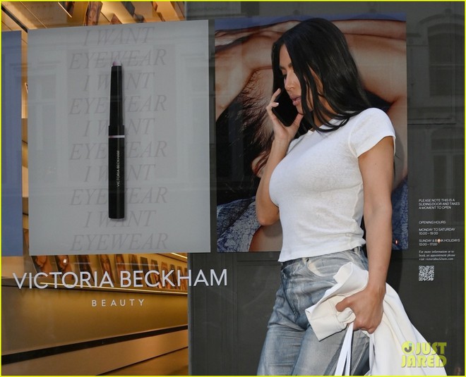 Kim Kardashian l&ecirc;n đồ c&aacute; t&iacute;nh đi mua sắm ở Anh - Ảnh 6.