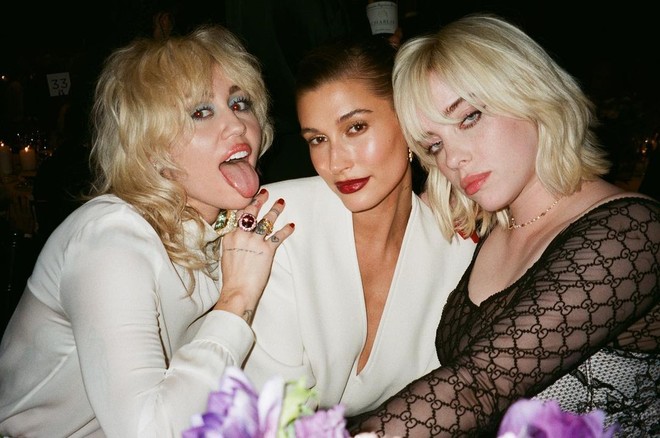 Hailey Baldwin bị cả dàn siêu sao phũ sau drama với Selena Gomez: Miley Cyrus và Camila Cabello có mối thâm thù khó nói! - Ảnh 7.