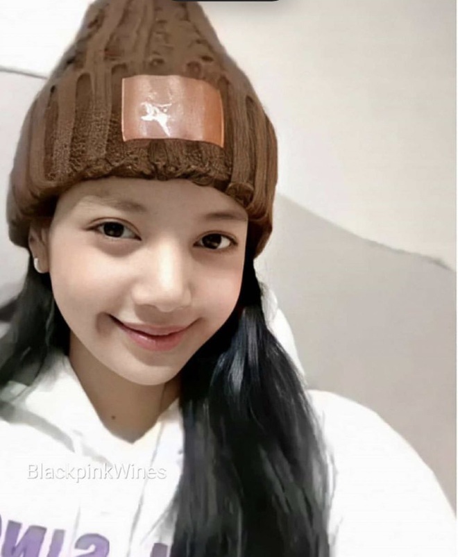 Hơn 22 triệu người ùa vào xem mặt mộc của Lisa (BLACKPINK) lúc mới ngủ dậy - Ảnh 8.