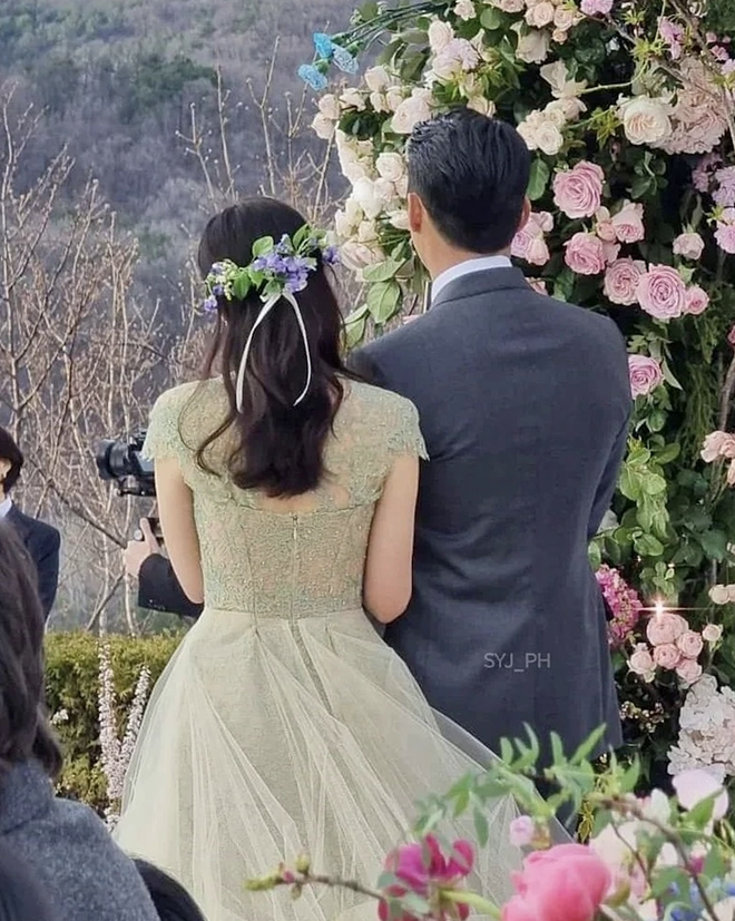 Loạt khoảnh khắc đắt giá trong hôn lễ của Hyun Bin - Son Ye Jin được đào mộ, netizen liền nói thế này sao mà ly hôn được - Ảnh 15.