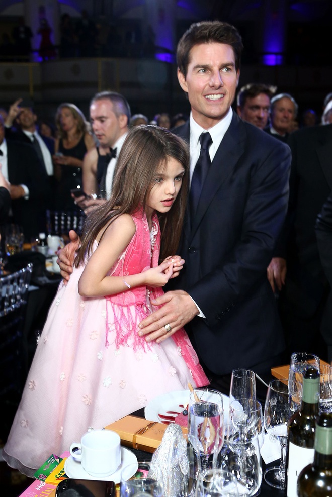 Suri Cruise cuối cùng đã bước chân vào showbiz, hé lộ mối quan hệ với Tom Cruise sau 10 năm xa cách - Ảnh 4.