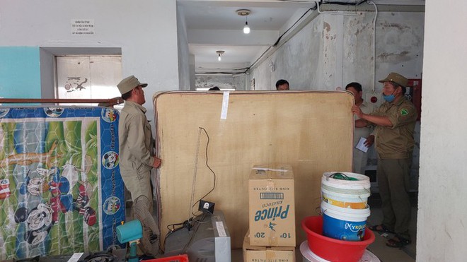 Đ&agrave; Nẵng: Ph&aacute; kho&aacute;, cưỡng chế 21 căn hộ chung cư bị chiếm giữ tr&aacute;i ph&eacute;p - Ảnh 3.