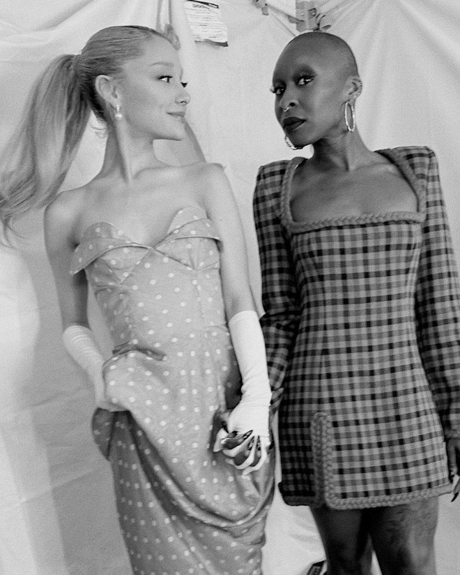 Ariana Grande has a shocking appearance: Skinny and boneless, looks like \'\'auntie U50\'\' - Photo 3.